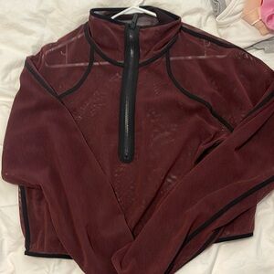 Lululemon reverse mesh crop half zip